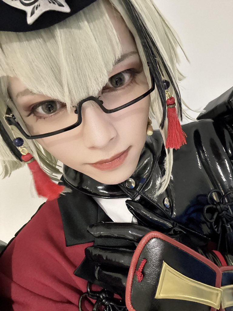 takeru_minato's tweet image. 舞台『刀剣乱舞』 士伝 真贋見極める眼
大阪公演 初日 ありがとうございました!
ドアップ正宗と
袖水に頑張って描いた刀剣男士紋!
明日からもよろしくお願いします!
#石田正宗 #刀ステ #刀剣乱舞