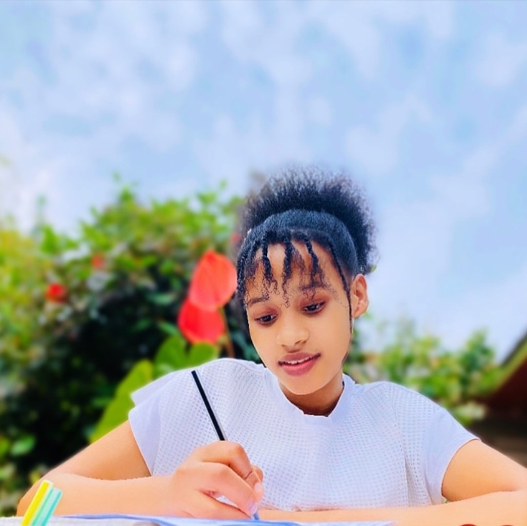 SeyiNiki's tweet image. Wanani huyu ☺️

Muwe na weekend njema wapendwa ❤️