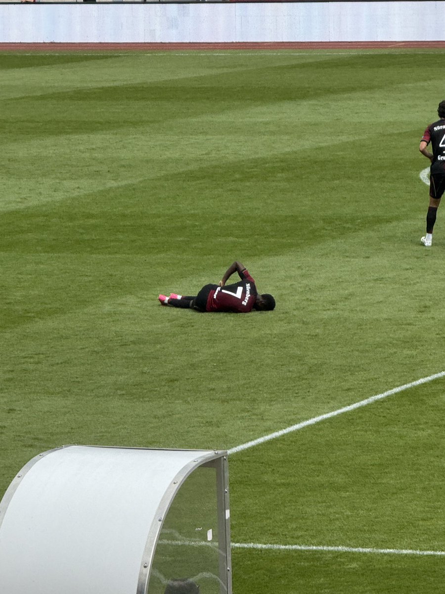 BILD_FCN's tweet image. Das schaut nicht gut aus bei Biron - muss wohl raus