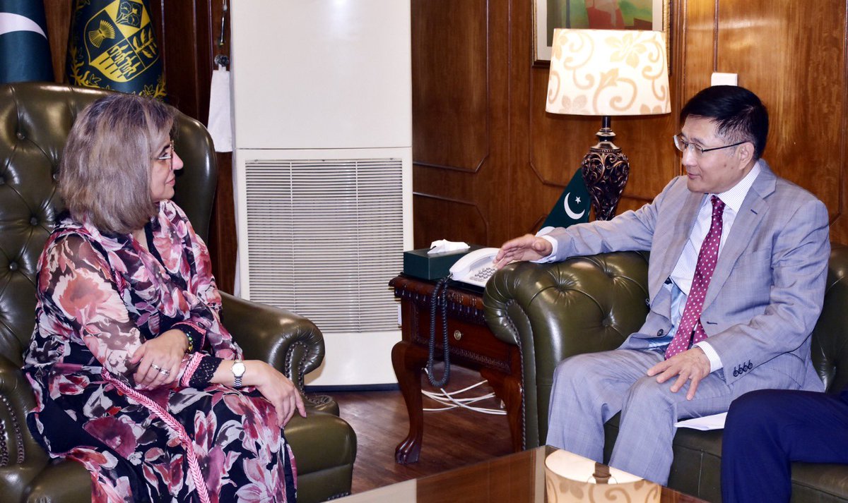 ForeignOfficePk's tweet image. Chinese Special Envoy on Afghan Affairs, Ambassador Yue Xiaoyong, called on Foreign Secretary,Amna Baloch @amnabaloch4, today.
The two sides exchanged views on regional cooperation and security challenges. They reaffirmed their commitment to work together to achieve the common…