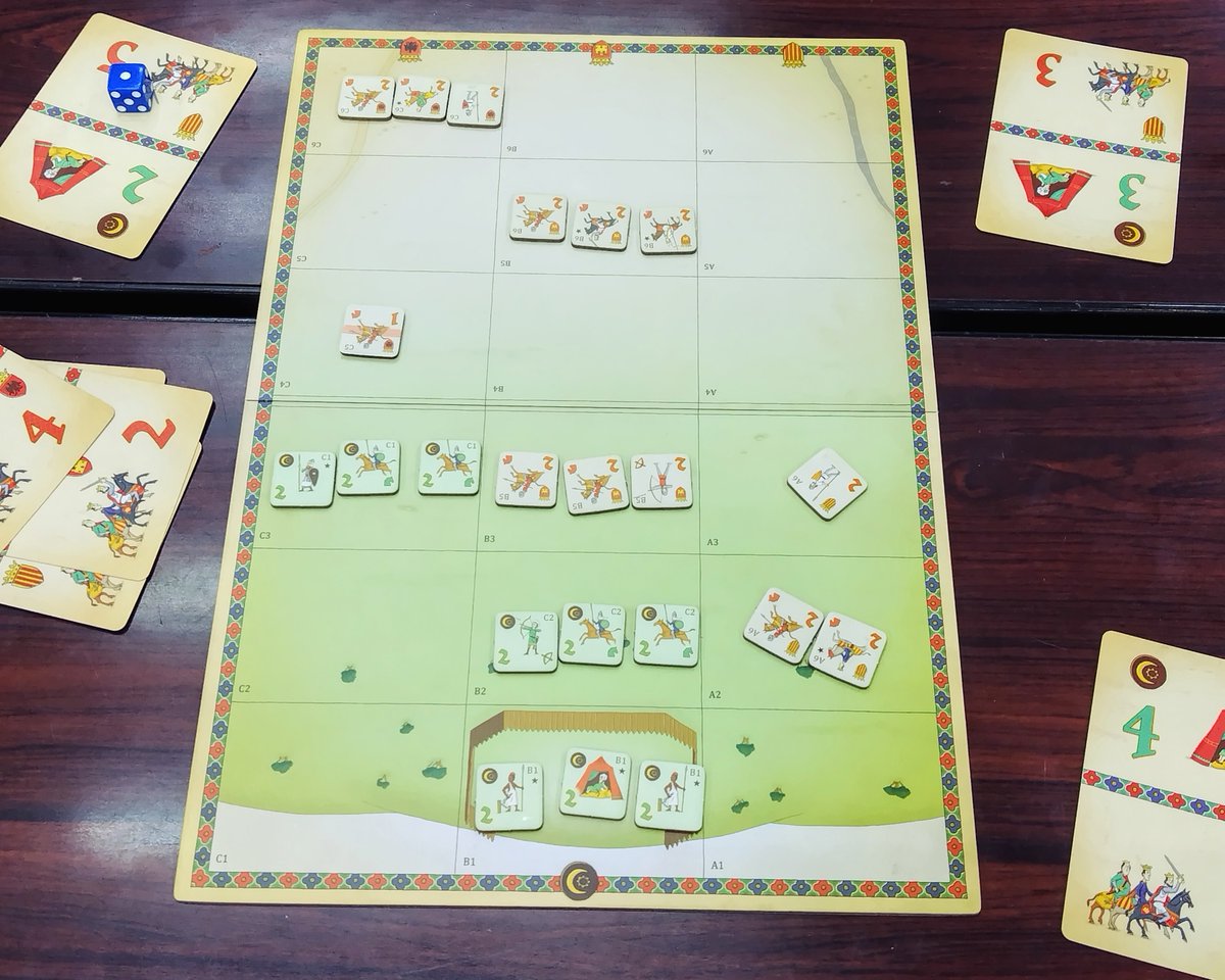 そして、1212はレコンキスタがテーマのシンプルな会戦ゲーム。アクション数と戦争修正が同じ共通の9枚のカードを使用するので、次に何がくるか読み合いとなる。戦闘結果は全て損害で吸収するのでブラッディな展開に。こちらは決着が付くまで短いので、隙間時間にプレイするのにピッタリ。
