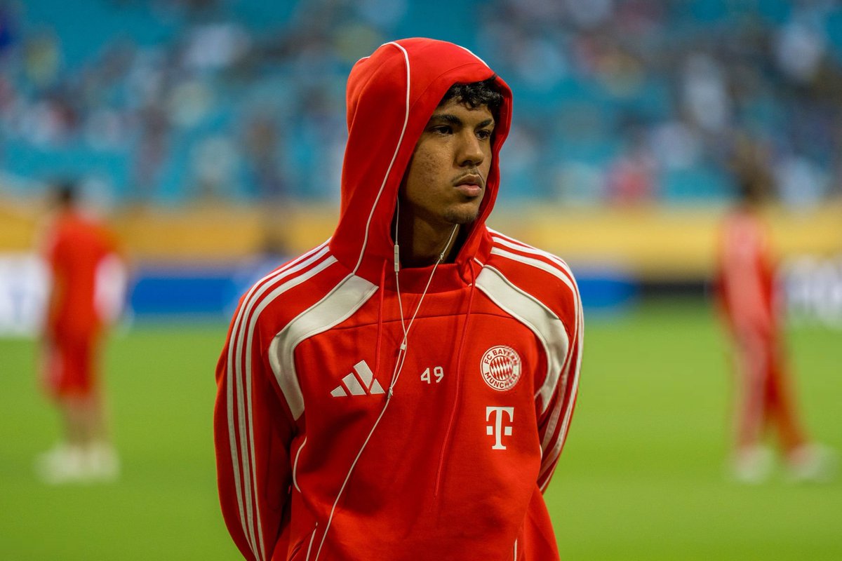 lnstantFoot's tweet image. 🚨 Adam Aznou (2006) à Everton : HERE WE GO ! 🇲🇦🌟
Le jeune joueur marocain va définitivement quitter le Bayern Munich et part en direction de la Premier League !
💰 Montant du transfert : 9M€ + 3M€ de bonus
(@FabrizioRomano)