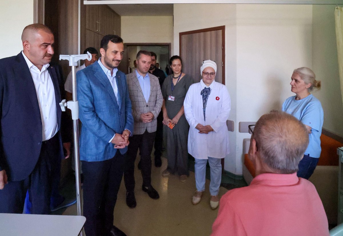 abdullahozdemir's tweet image. Bakırköy Dr. Sadi Konuk Eğitim ve Araştırma Hastanesi’nde tedavi gören kıymetli vatandaşlarımızı ziyaret ettik.
Mücadele azimlerine, sabırlarına şahitlik ettik. Rabbim her birine hayırlı, acil şifalar nasip eylesin. Dualarımız onlarla…