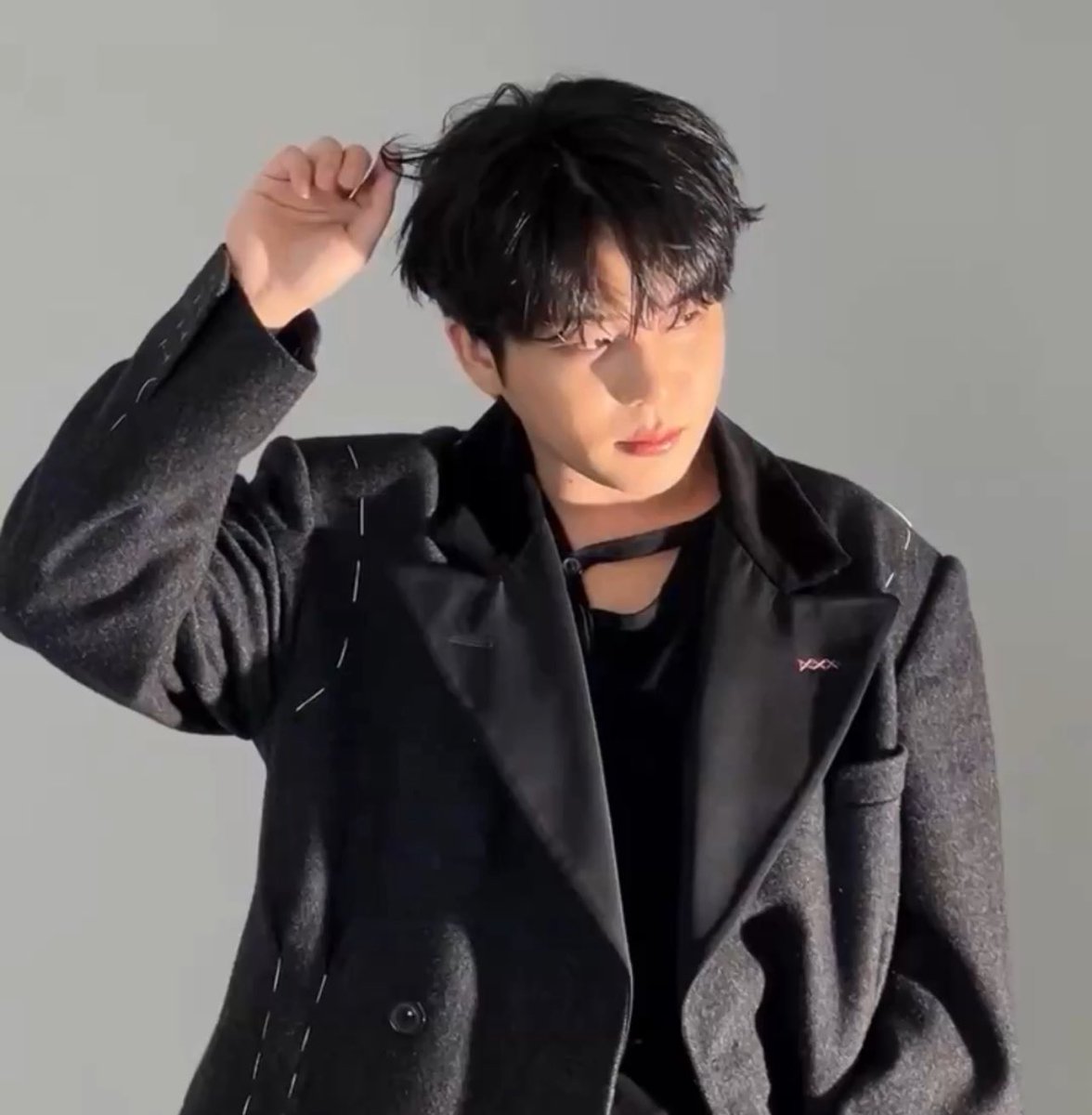 KHJBASE's tweet image. theres not a day where i dont think about nylon france photoshoot jongho and shaboom jongho