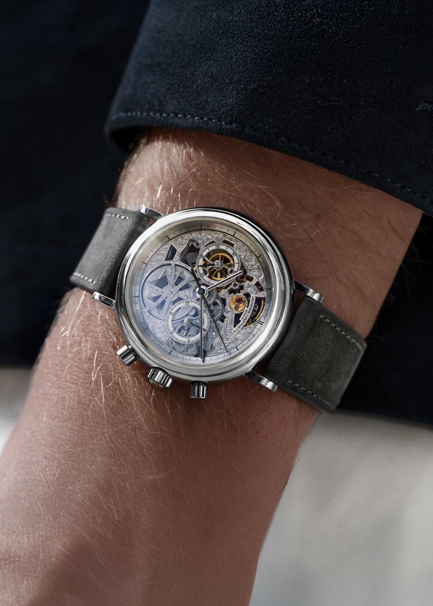 Live in Exclusives. A ref. 47100 Chronograph Skeleton, a dramatically finished 2310 ébauche chronograph from 1994. Across platinum and yellow gold, fewer than 100 examples were ever made, with a far lesser percentage in this platinum. It features a 38mm rounded case with soldered