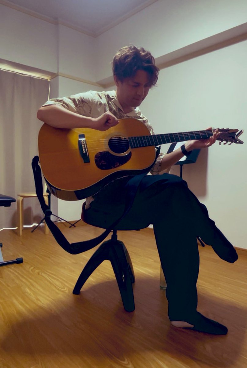 potechi422's tweet photo. 『朝から晩まで楽しい🧡』
お昼はKOCMOC‼️
夜はAM Hiroshima‼️
ギリギリまでゆっくりしてって押し入れから座布団を出してくれるたまちゃん💜
なみなみの珈琲を2杯も飲ませるのんちゃん笑🧡優しい笑顔のはるみさん🩷
みんな大好き‼️
#香川裕光
#KOCMOC
#サングラスの意味よね https://t.co/bGebCSmwJ3