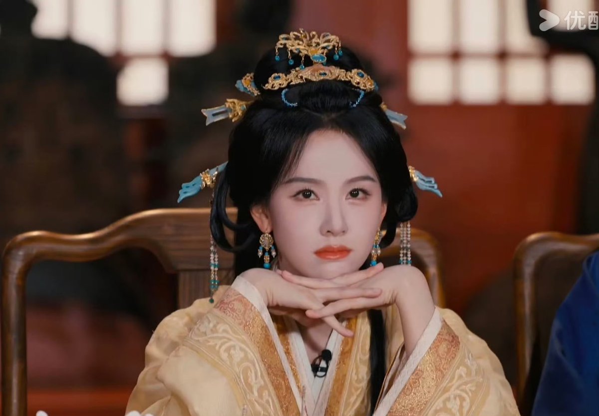 chenduling1018's tweet image. So cute🤏
#ChenDuling in the live streaming event of #QiaoChu
#DuduLive