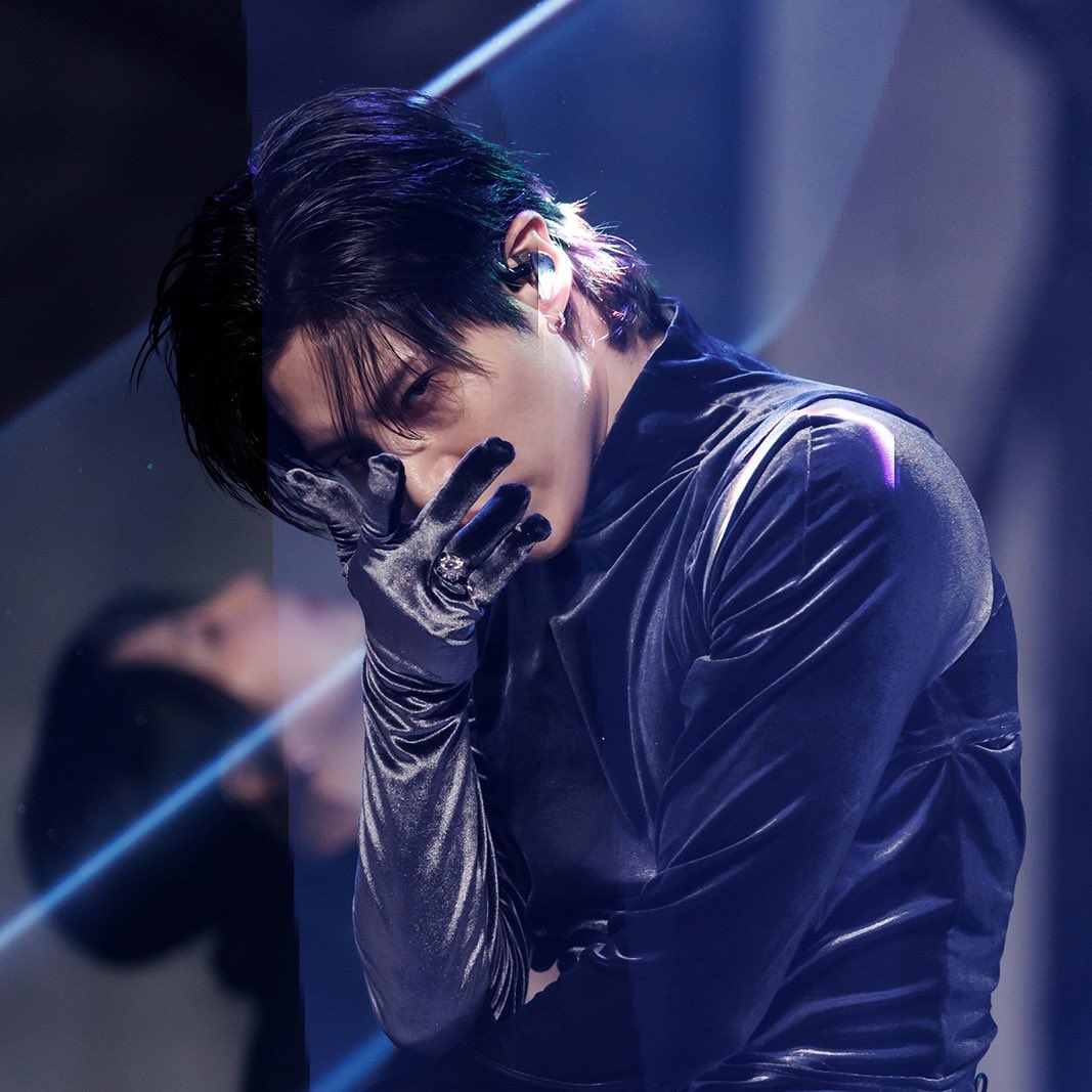xoreasonox's tweet image. 살다살다 이렇게 무서운 선도부 첨봄 아 식은땀 나;

???: 어딜 도망가 이쪽으로 오세요 몇학년 몇반이세요
