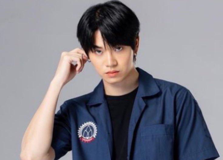 yiwobfs's tweet image. @/vee vivis, someone’s calling you out my boy.