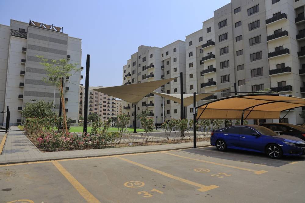 📍 قبل تشتري شقة أو دور في عمارة، 
لا تنسى تطّلع على هذي المستندات المهمة:

• الصك الشرعي: يضمن ملكيتك النظامية للعقار
• محضر الفرز: يوضح مساحة وحدتك ويحدد الأجزاء المشتركة
• شهادة إتمام البناء: تثبت أن العقار جاهز وآمن للسكن.

تأكد قبل الشراء او توقيع العقد. ( احفظها عندك )