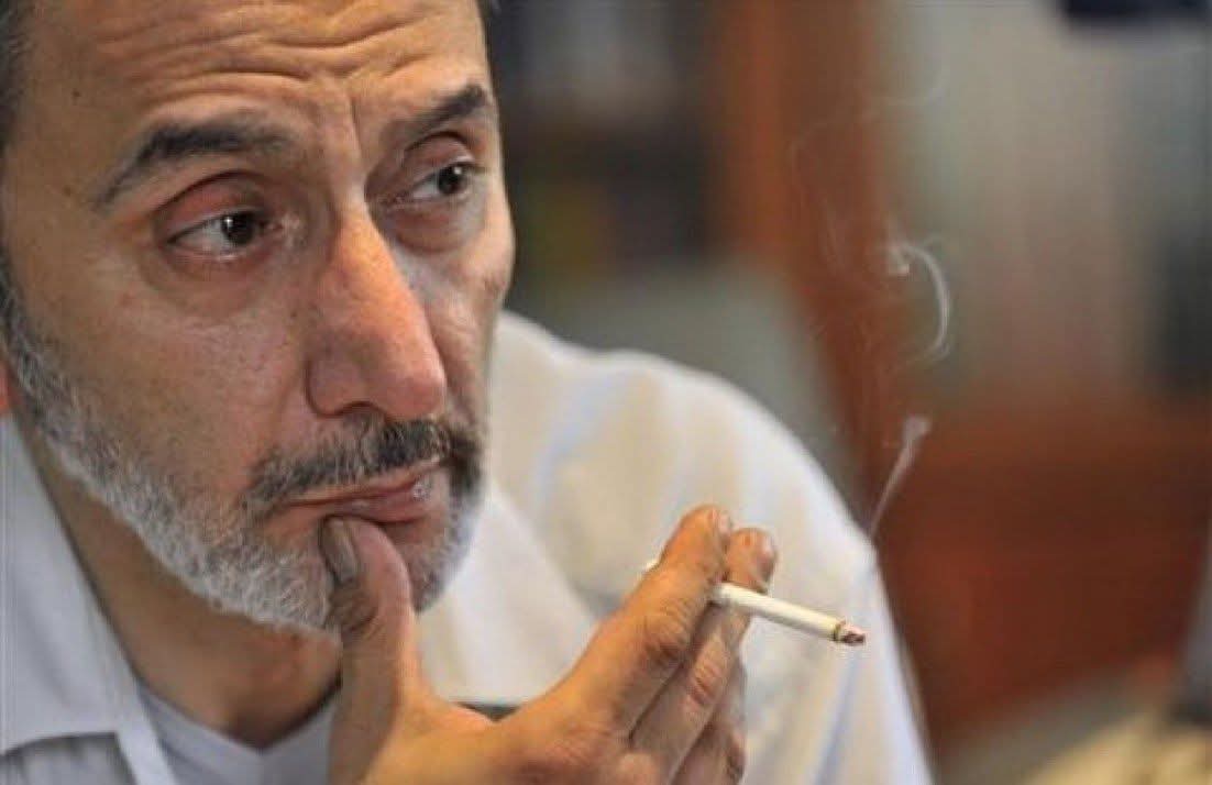 "ما فيك تبني بلد وإسرائيل عالباب، ما فيك تعمل عدالة وحرية وهني بيخلوك تختار بي أمنك وبين كرامتك"
#زياد_الرحباني