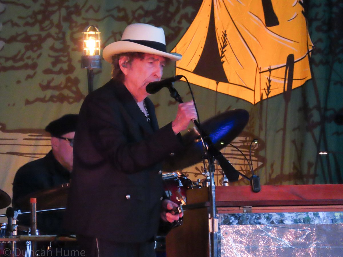 dylan_mostly's tweet image. Here's a few photos I got last night in Alpharetta. I swear he did look great. He was on fine form.