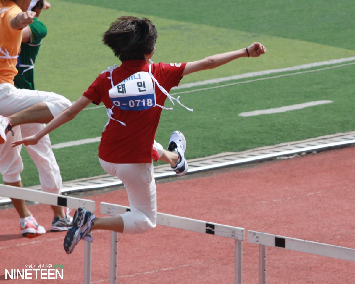 xoreasonox's tweet image. 학생
머리에 바가지 얹혔어