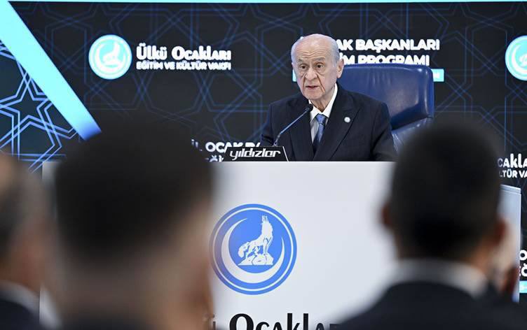 Kerkük’ün, Gazze’nin, Urumçi’nin, Kudüs’ün, Tebriz’in, Arakan’ın, Trablus’un, Şam’ın ve daha nice hatıramızda mühim ve müstesna mevkii bulunan gönül coğrafyalarımızdaki şehirlerin ve buralarda yaşayan kardeşlerimizin ıstırapları milli yüreklerde biteviye hissedilmektedir.

Barbar