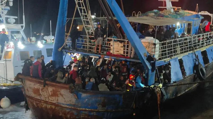 DomaniGiornale's tweet image. Migranti, Meloni fa flop: spese folli e guerra alle ong, ma gli sbarchi aumentano editorialedomani.it/fatti/aumento-…