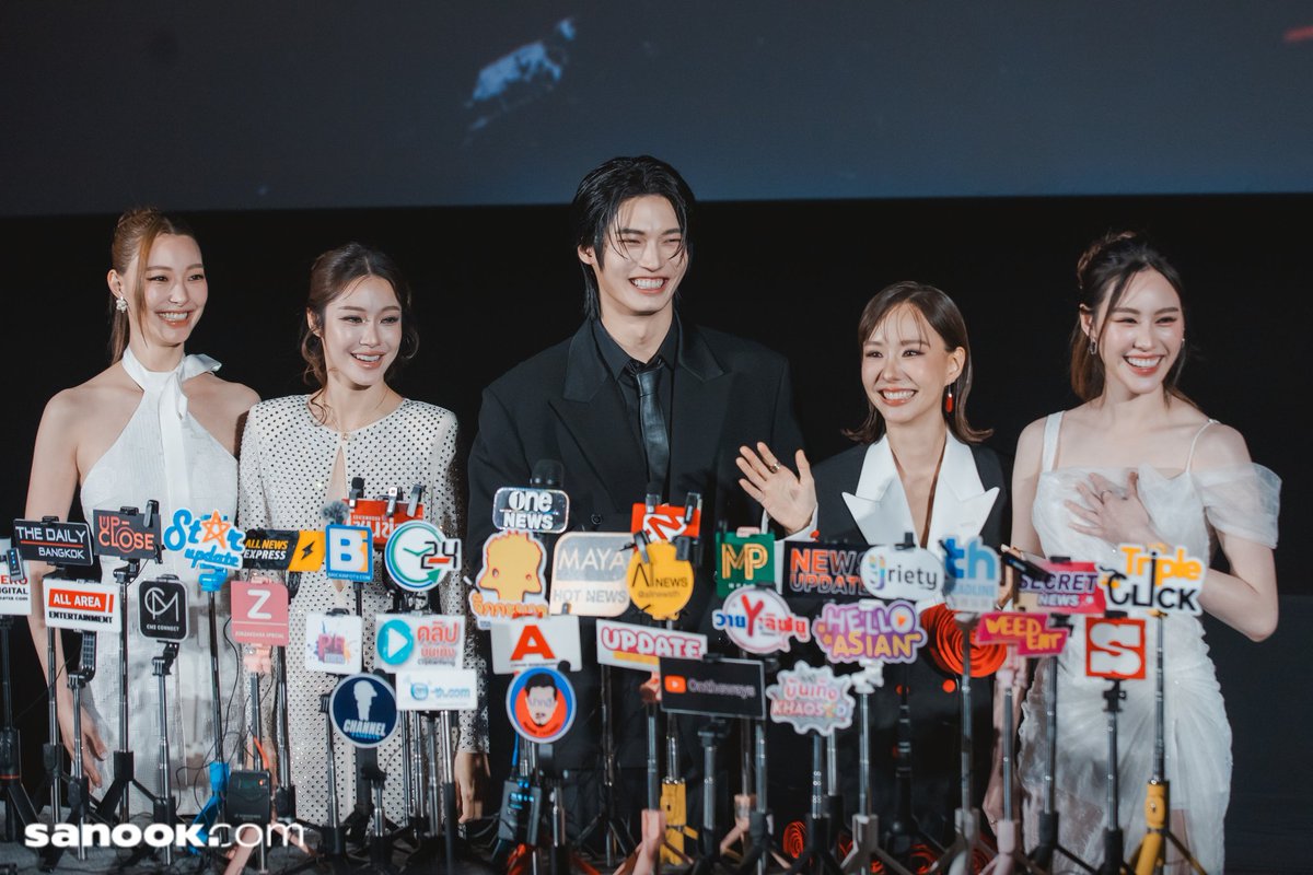 Sanook's tweet image. สัมภาษณ์เต็ม วิน-เต้ย-น้ำตาล-มิ้น ชวนแฟน ๆ ดูดอนแรกซีรีส์ "บุหงาหมื่นภมร ENIGMA BLACK STAGE'
ในงาน "บุหงาหมื่นภมร Enigma Black Stage First Screening"
📎vt.tiktok.com/ZSSLKuCqt/
#EnigmaBlackStageEP1
#EnigmaBlackStage
#winmetawin #toeyjarinporn
#NamtanTipnaree
#jingjingyu36…