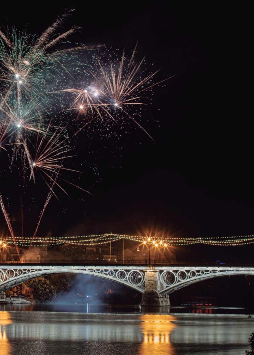 Esta noche, ponemos el broche final de la #VeláSantaAna25 con los fuegos artificiales 🎇 

Desde las 23:55h en el📍Paseo de La O.
