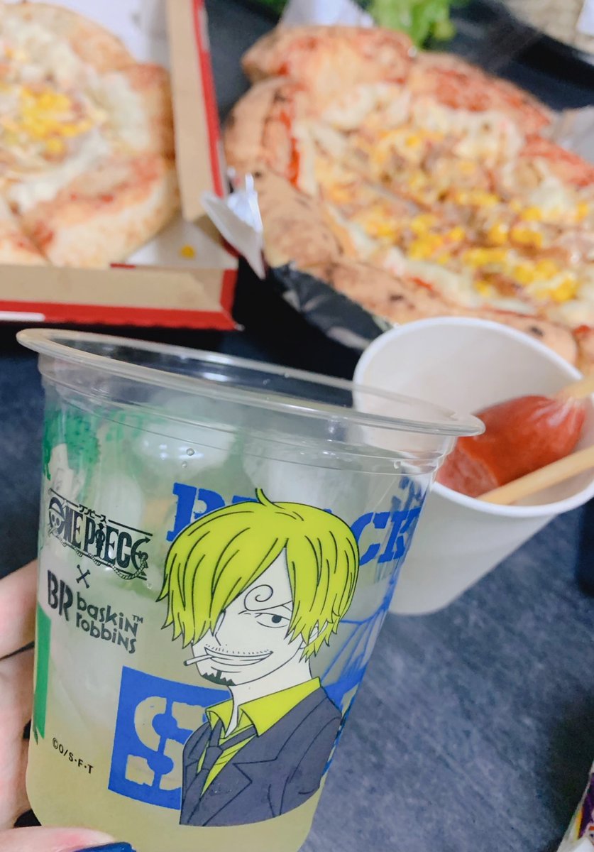 girudaze's tweet image. ゾサカップで酒を飲む夜🍻