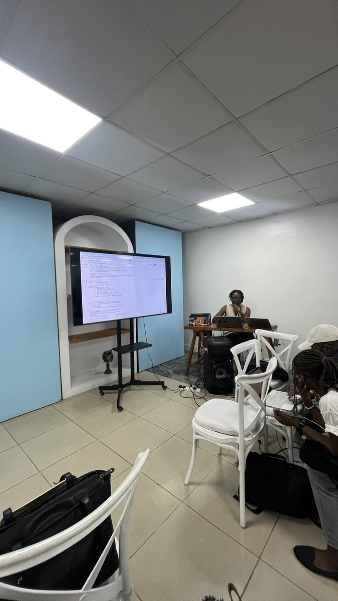 akyndel21's tweet photo. Building with AI @AltSchoolAfrica #BWAI https://t.co/sR2CIpyKnz