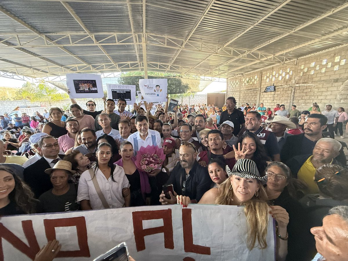 AvseFernando's tweet image. ๐๐๐๐๐ ๐๐๐๐ ๐๐ ๐๐.
Gran alegrรญa y compaรฑerismo el dรญa de ayer en Santa Rosa Jรกuregui con la visita del Senador @fernandeznorona a #Querรฉtaro.
ยกHay un clima de esperanza y deseo cambio!
#En2027SeVan
#NoAlBatรกn