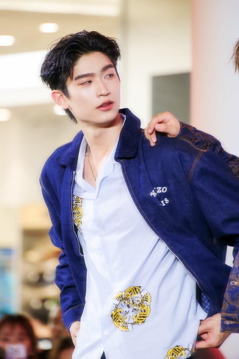 SZForme__'s tweet image. So hot 🔥🔥
#PraewTalk2025xThomasKong
#โทมัสก้อง | #thomaskong
#tthomastc | @tthomastc