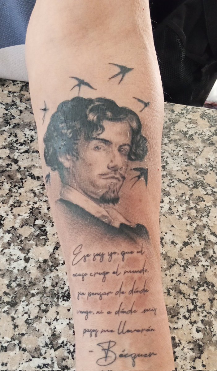 GustavoAdolf_'s tweet image. Estoy cayendo en el olvido.
Goya, Beethoven, Cervantes, un cantante de heavy...tan solo uno se acercó diciendo "el del billete de 20 duros..."
Que vuelva la peseta por favor.
