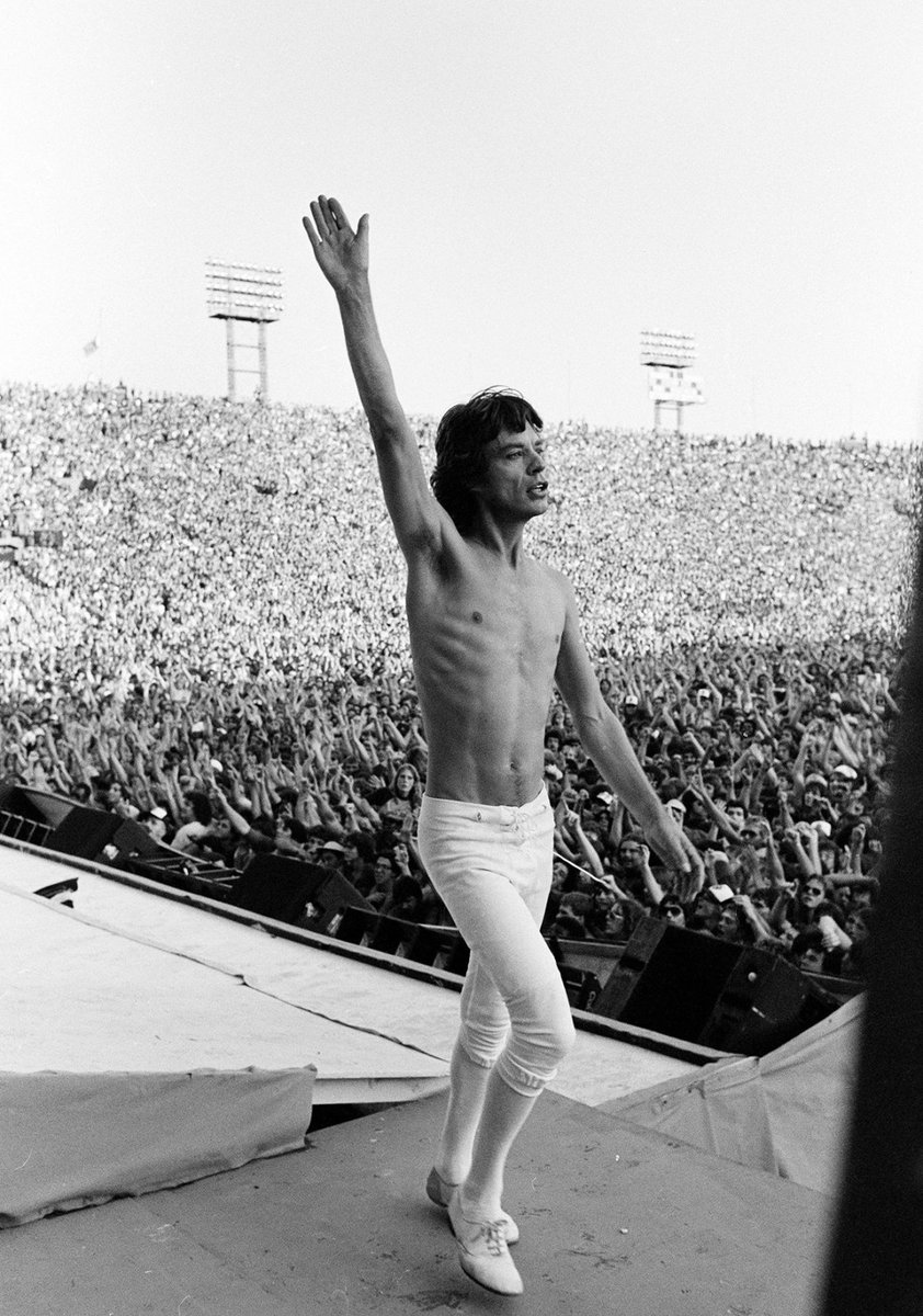 Mick Jagger está cumpliendo 82 años! Hoy es un día Rolling Stone 🙌