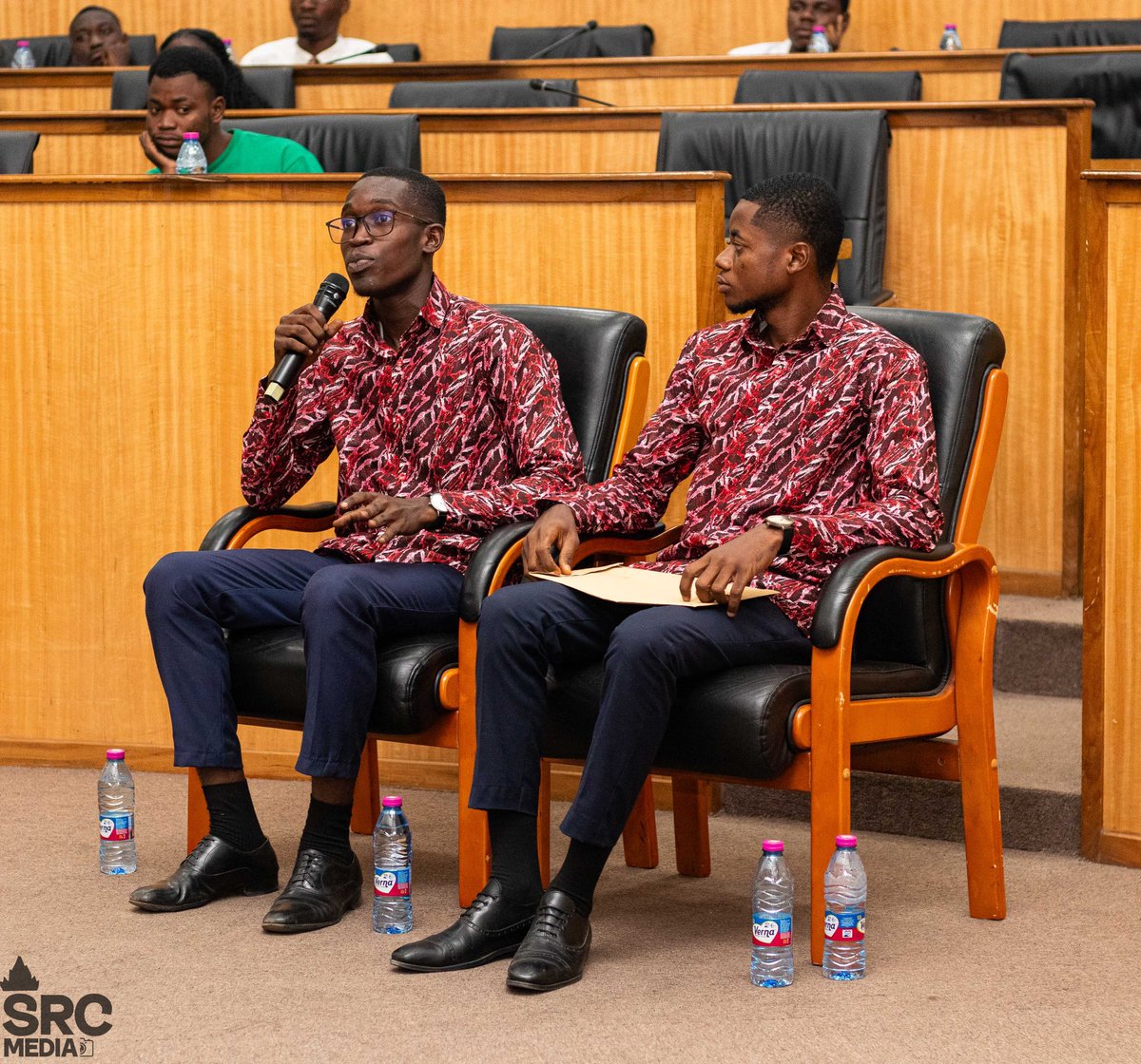 watsuptek's tweet image. The machine for clearing the road was a gift from a friend’s father “I don’t see the fixing of the road as A debt to be paid but rather a service of commitment”.
Jojo Reginald on the temporal fix of the engineering road.
#WatsuptekReport
#ElectionCommandCenter
#KNUSTDecides25