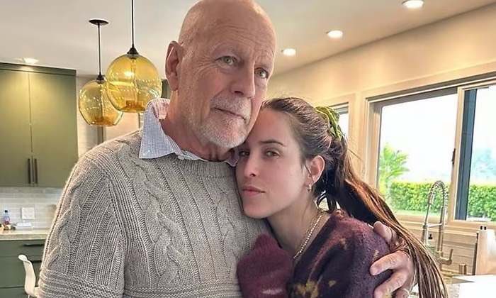 FLMIRONES's tweet image. #MIRONEWS Como ha escrito la hija del actor con demencia Bruce Willis: “Ojalá te hubiera hecho más preguntas cuando todavía podías contestarme”
Aviso a los hijos de padres mayores de 50 años: la vida no avisa.
Ya no le dice: “No me des la charla, Papá”
Un aullido.