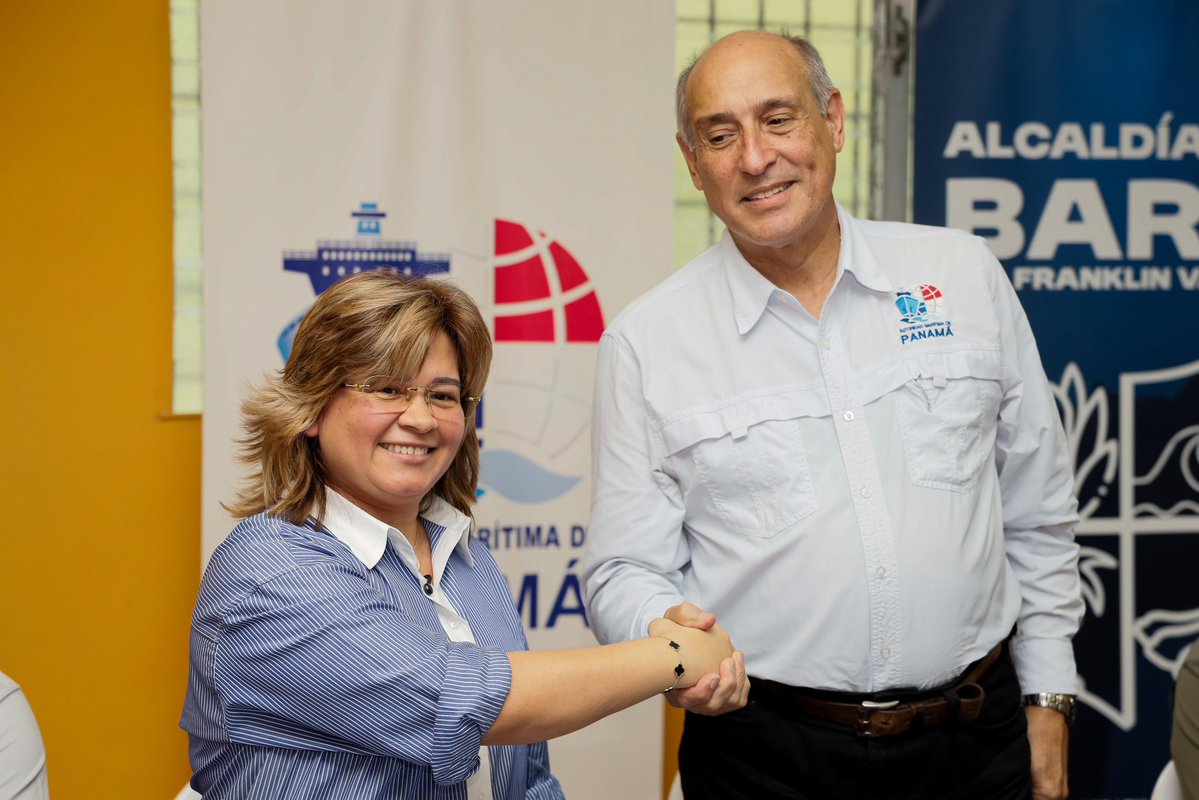 yapitti's tweet image. Durante el conversatorio y la gira técnica en el sitio del nuevo muelle multipropósitos de Puerto Armuelles, presentamos la oferta formativa del @InadehOficial, adaptada a las oportunidades reales de la zona:

• Formación marítima para potenciar el futuro del muelle.
• Cursos…