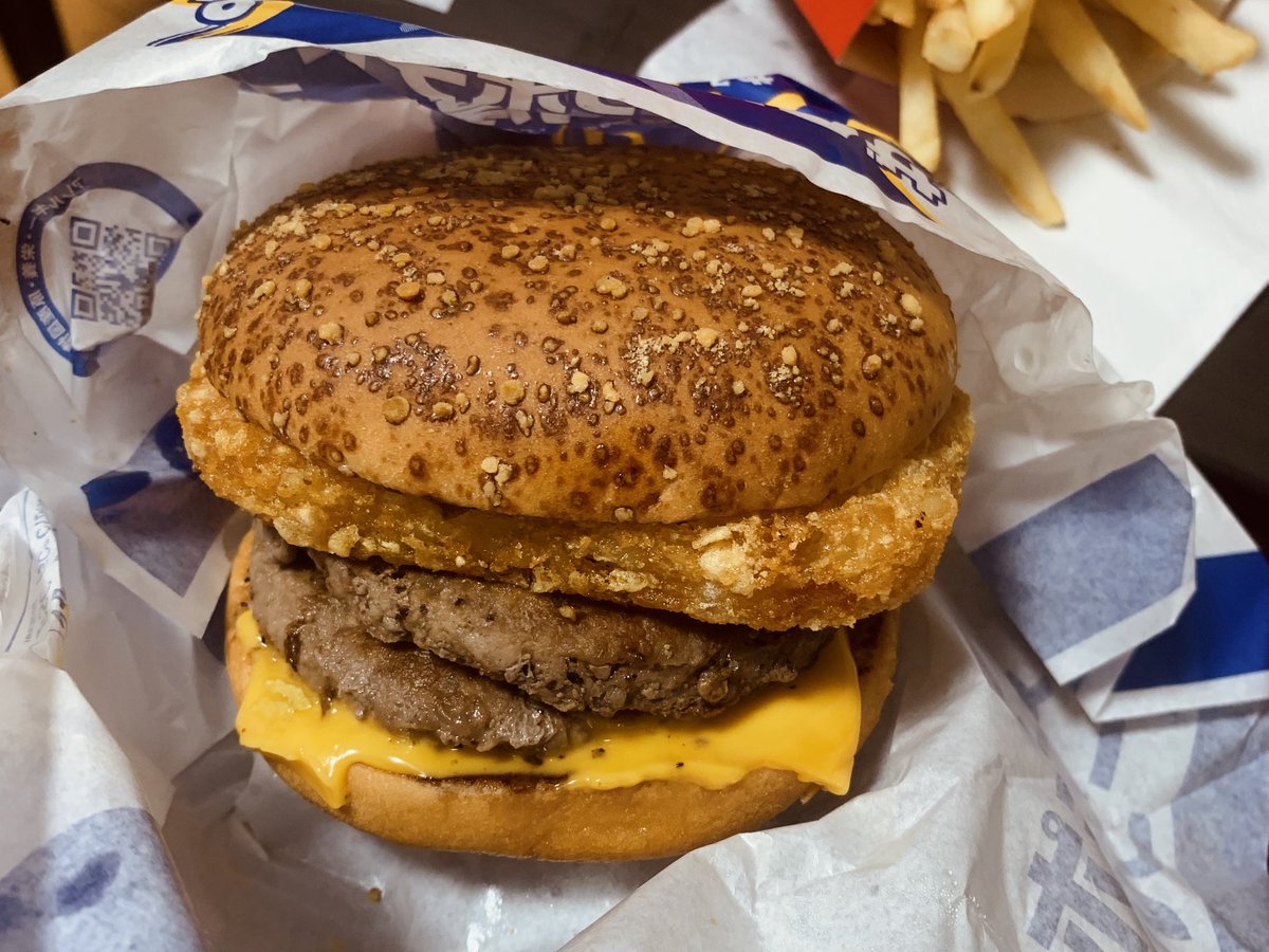 マックの新しいのかな？？
めっちゃデカくてうめぇ