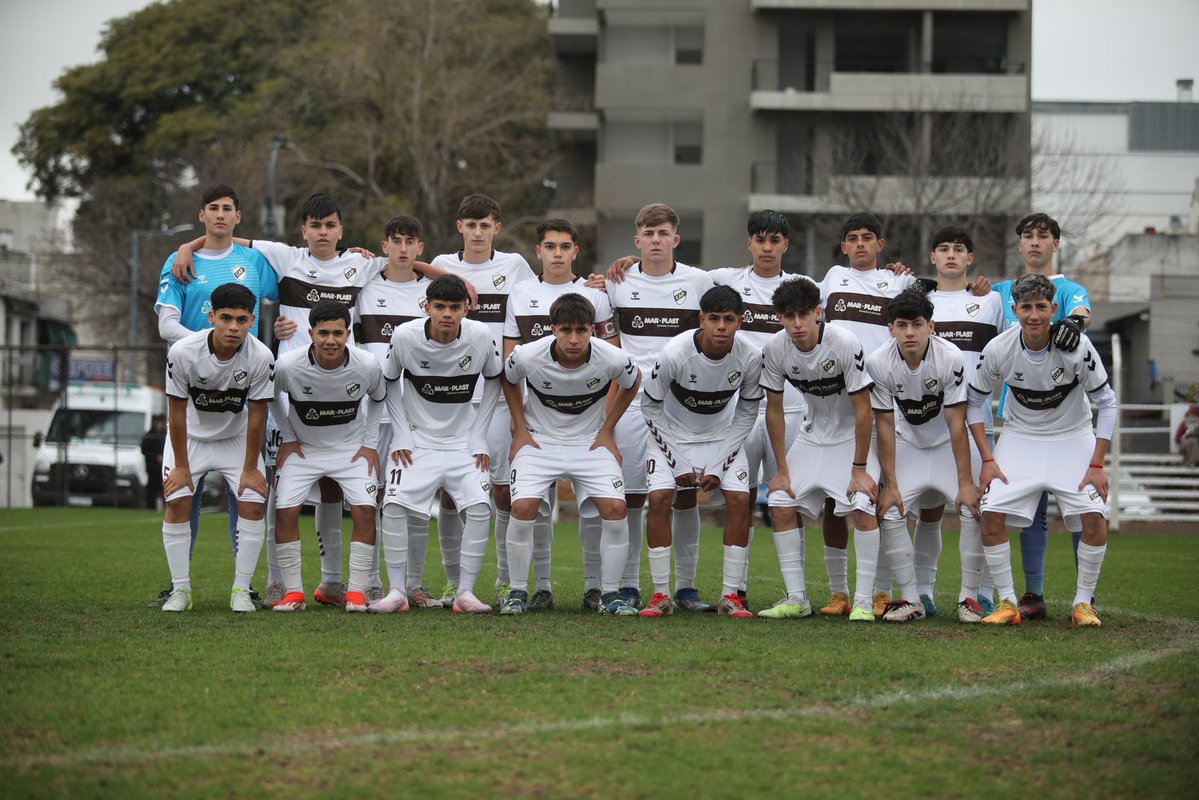 inferiorescap's tweet image. #JuvenilesLPF 🔛 Entretiempos 🆚 Barracas Central

➡️ [V] #Cuarta: 1-1 (🦑⚽️ Valentino Buccolo)

➡️ [L] #Séptima: 0-1

#SiemprePlatense🤎