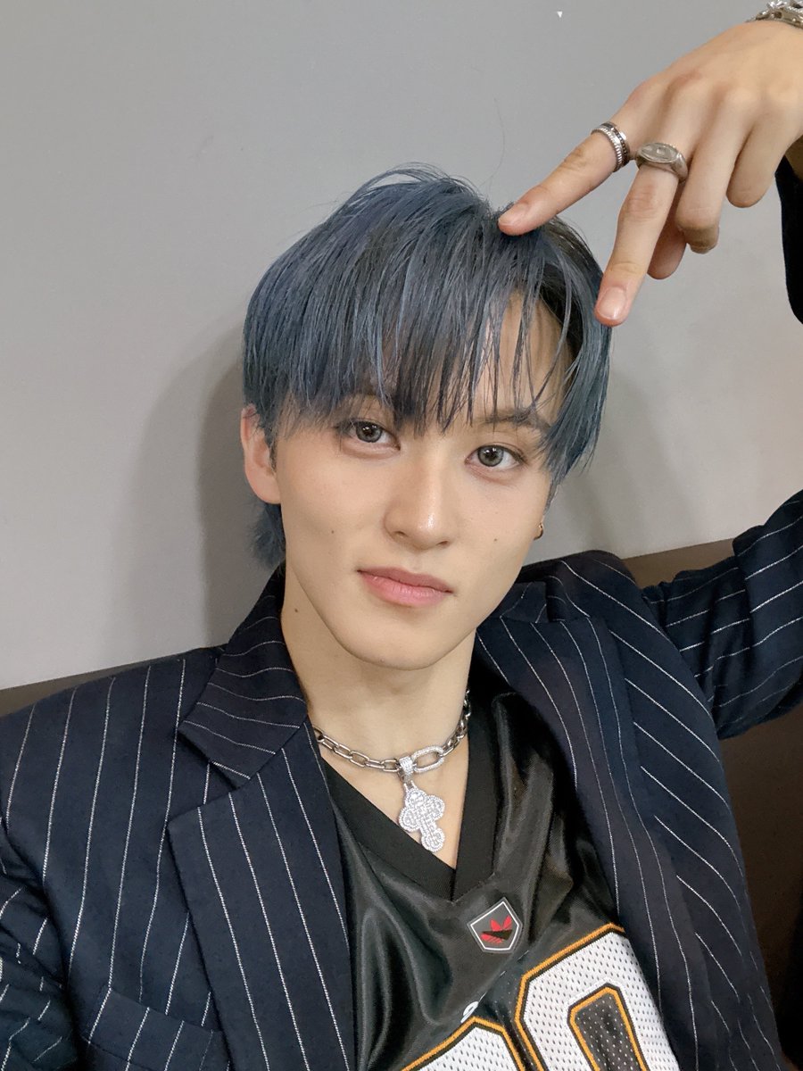 merlynsie's tweet image. มาร์คหูแมว 😭😭😭 ใจชั้นจะรับไม่ไหวละตอนนี้ คือชุดหล่อผมเท่มาก ละมาหูแมวน่ารักๆ เพนลมว่ะ