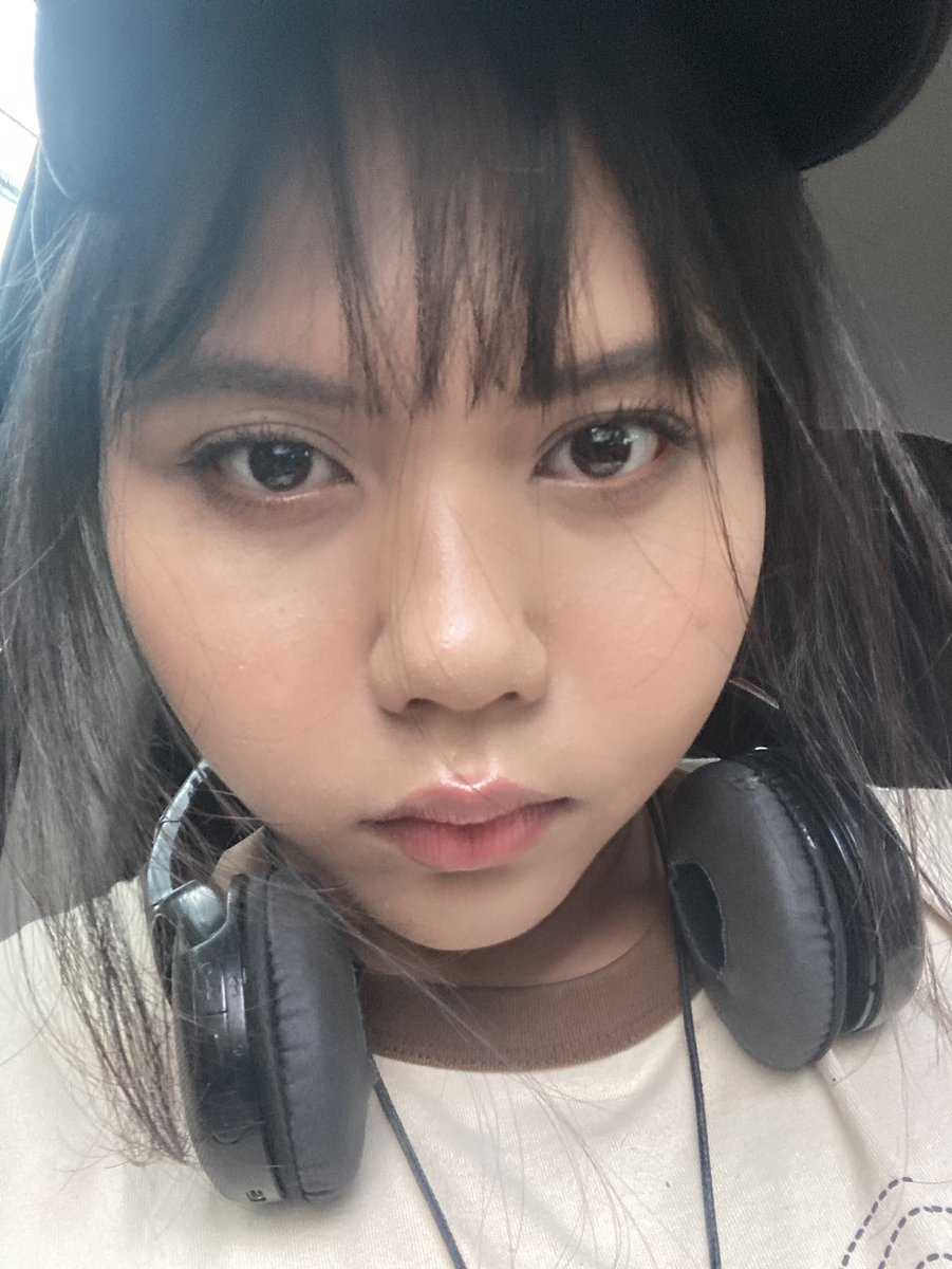 roycontol's tweet image. muka gw makin hari makin kyk telor kbalik