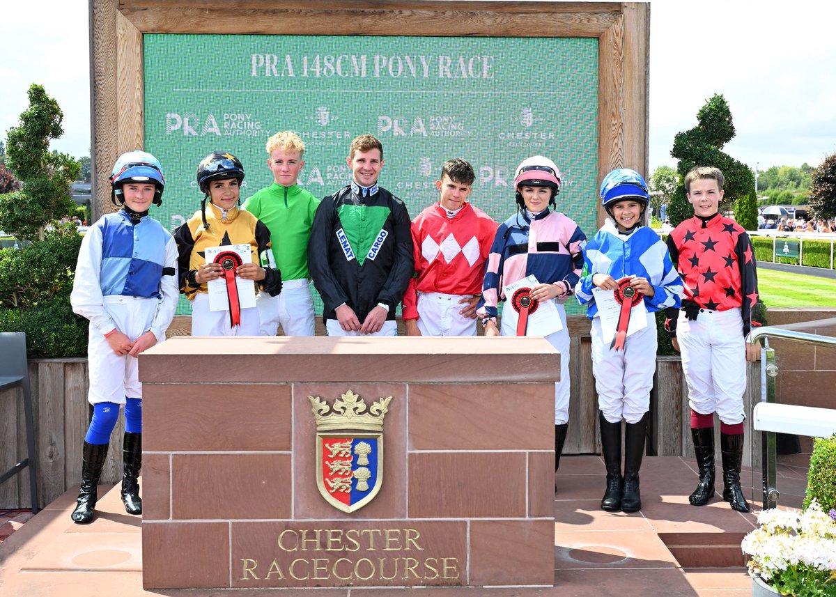 ChesterRaces's tweet image. Congratulations to Madame Mini and rider Grace Williams who won the Dragon TV and Film Studios Pony Race!
It’s great to stars of the future here at Chester 🐎
@ponyracinggb