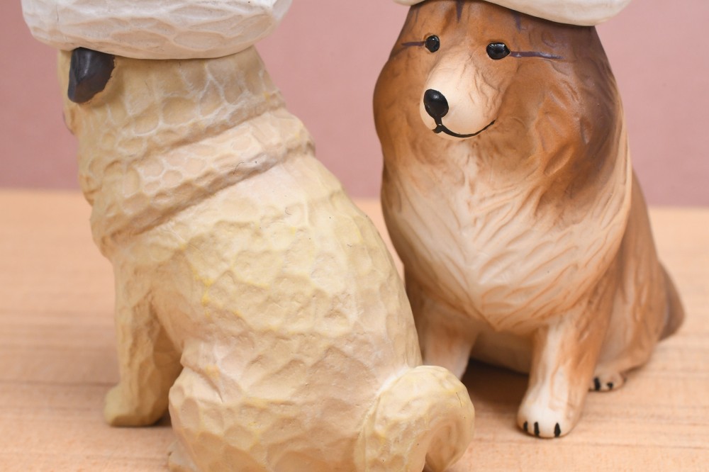 あかねの木彫り アヒルと犬🐶 】 キタンクラブさんのガチャガチャです