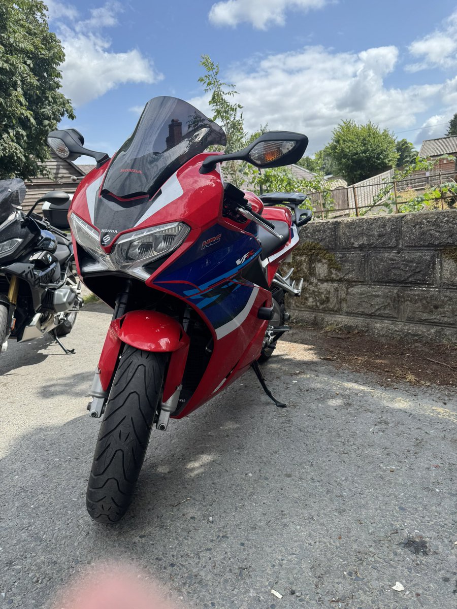 HaightonPaul's tweet image. What we thinking of these decals?
Not my bike but same