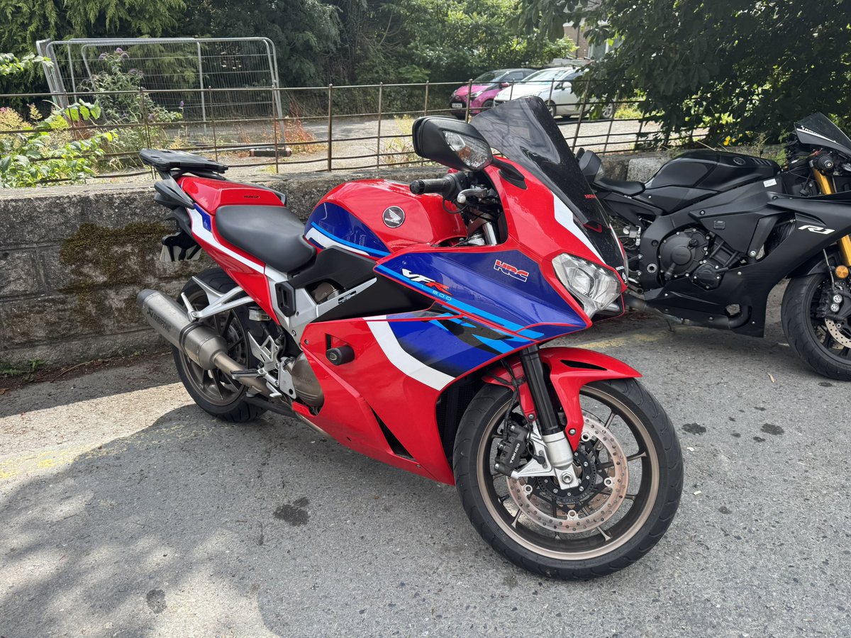 HaightonPaul's tweet image. What we thinking of these decals?
Not my bike but same