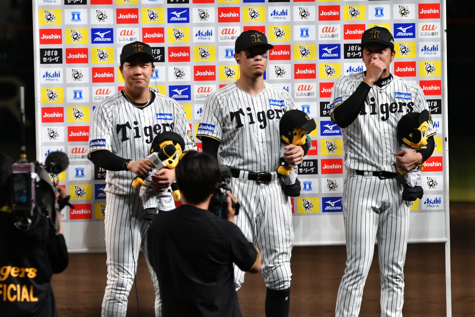 しんのすけ⭐︎甲子園100周年記念ボール #3 大山悠輔 阪神タイガース＞大山悠輔 甲子園球場100周年記念ボール - メルカリ