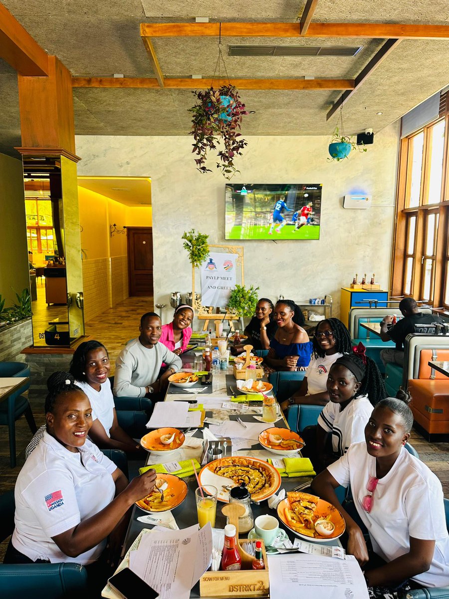 USAlumniUganda's tweet image. Grateful to @PAYLPAlumniUG for hosting todayβs powerful Meet & Greet!
Our President, @Bowomugisha1 , technical team joined @katochrysestom from @usmissionuganda and PAYLP alumni for rich conversations on leadership, collaboration & alumni impact.Together, we riseπβ¨
#USEAUganda
