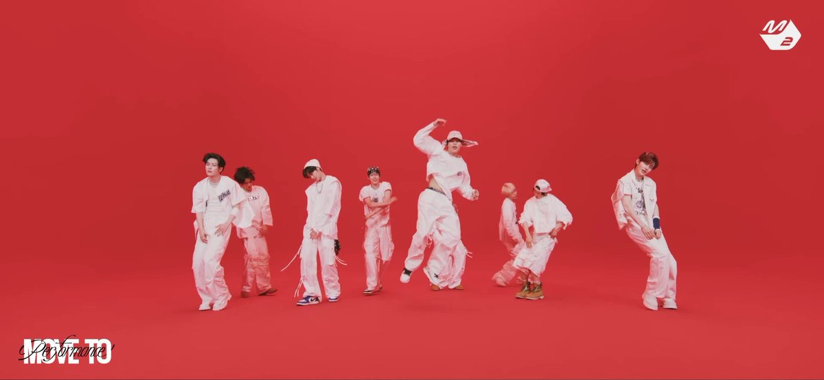 miracle_w05's tweet image. #MOVE_TO_PERFORMANCE_제로베이스원
뭐니뭐니해도 짬푸🩷 하는 건욱이 파트가 제일 좋아요....슈퍼고누크타임...🔥🔥🔥
우리 건욱이한테 너무 잘 맞는 컨셉 컴백인데다가 저 의상 제일 좋아하는데 말아와주셔서 사랑합니다...