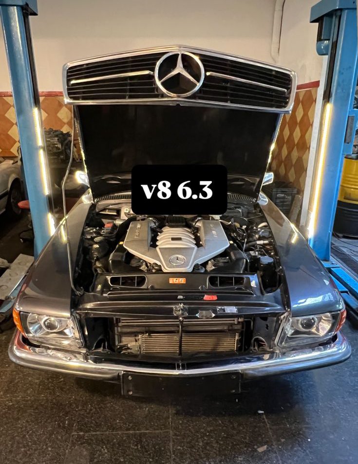 nicoschenquer's tweet image. Esto es en Argentina 🥹
Le clavaron un 6.3 de un C63 a una SLC. 
Es emocionante lo bien hecho que está!
Genios absolutos los Rotary Brothers!