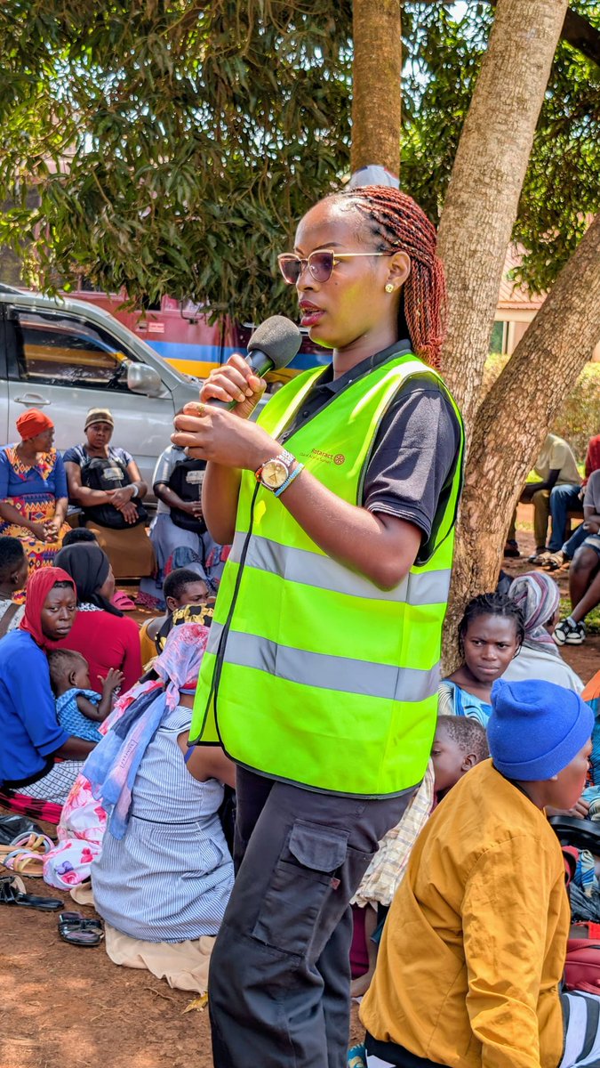 RotaractAcacia's tweet image. Happening now.....
Our Budondo project started off with health education to the expectant mothers of the community on various aspects of health; mental health, nutrition, family planning, sickle cell among others to equip them with knowledge and awareness on these vital aspects