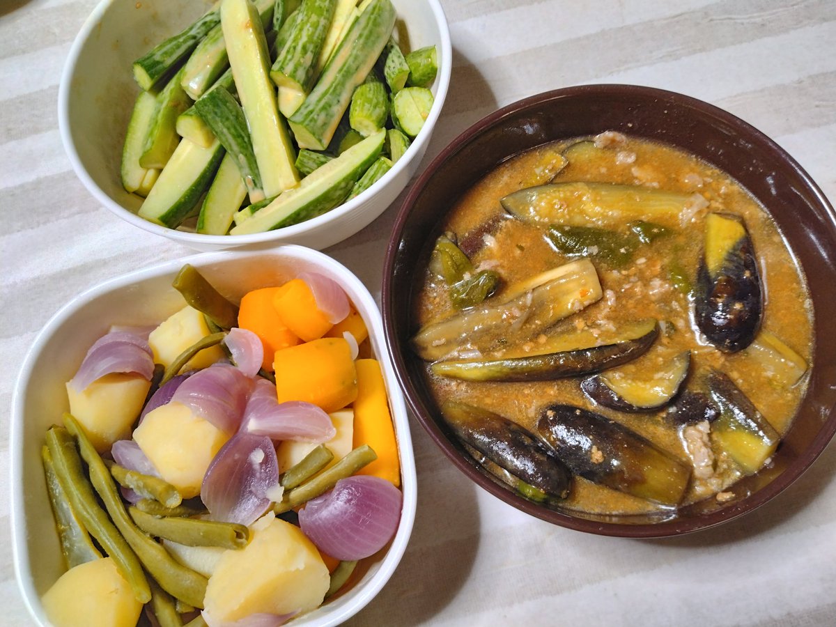 今日の夕飯☘️
麻婆茄子
きゅうり焼肉のタレマヨ
ポトフ

#晩ごはん #おうちごはん