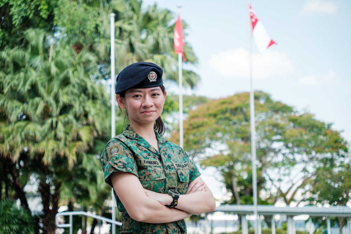 NTUsg's tweet image. Mission accomplished: From growing up in a family of Singapore Armed Forces (SAF) officers to becoming one herself, Khwang Li Yi's journey has been guided by service, science, and strength. She enlisted in the military, received the SAF Academic Scholarship, and studied Sport…