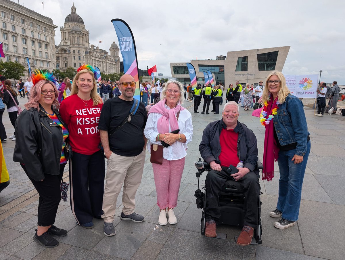 LiverpoolLabour's tweet image. 🏳️🌈 Brilliant day at #PrideinLiverpool !
Thank you to @SahirHouse for organising
Great turnout from @LiverpoolLabour @lpoolcouncil and @MetroMayorSteve 🌈