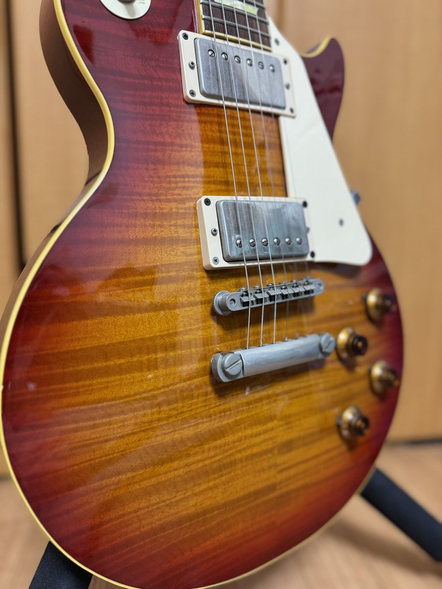 GJazzmaster's tweet image. 日本製エピフォン！