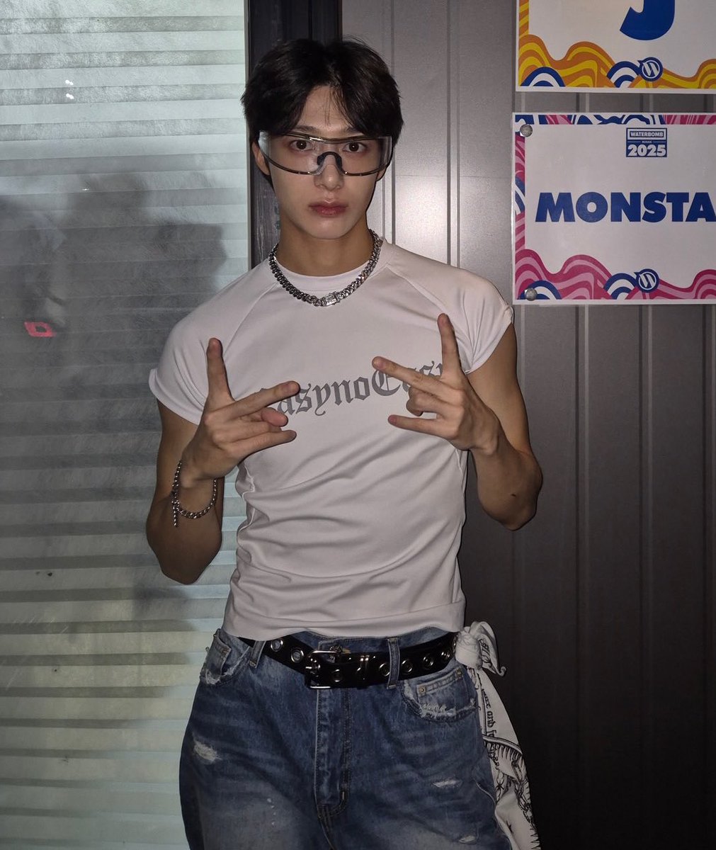 hyungwon pics #형원 tweet media