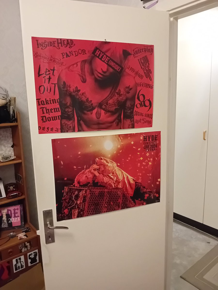 Zarah_hydeist's tweet image. I was going to wait with putting the new posters up until I move into my new apartment in two months... 
Well... I did wait... 
for 15 whole minutes... 😆
#HappyHydeist 🥰