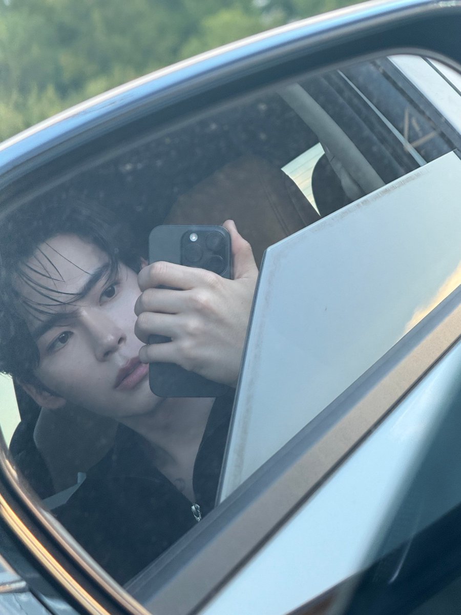 beeeeen_all_in's tweet image. &apos;오늘 좀 까리한빈&apos;
얼굴진짜미치셨네😻😻😻